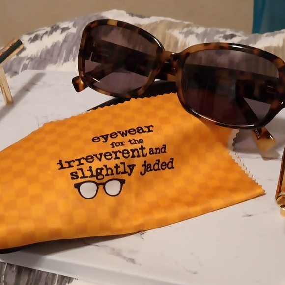 Eyebobs "The Graduate" Tortoise Shell Frames - Picture 7 of 10